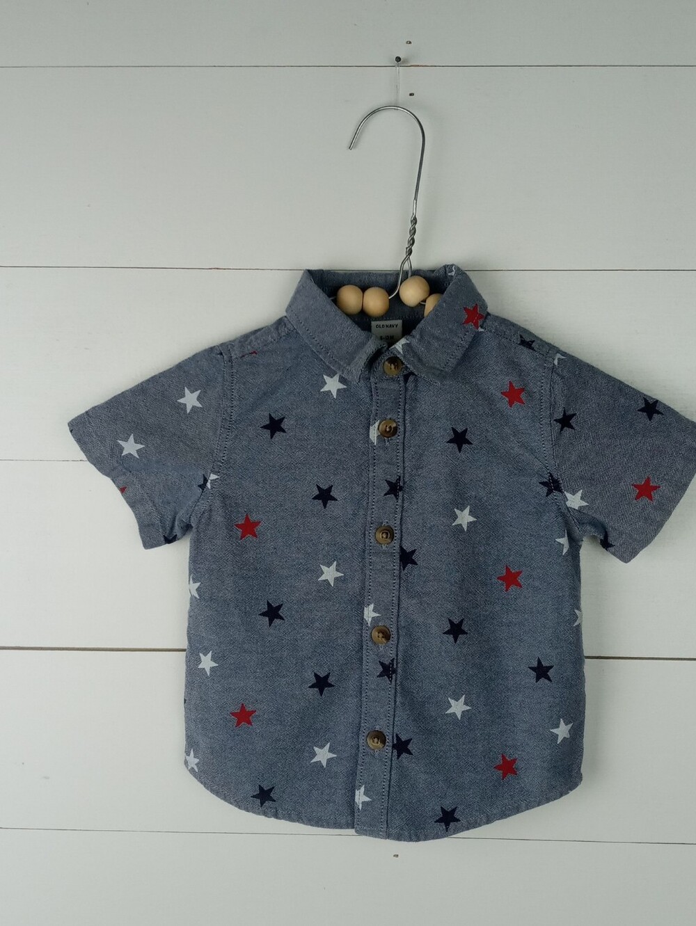 Old Navy boys size 6-12 mos chambray red white star pattern button down shirt